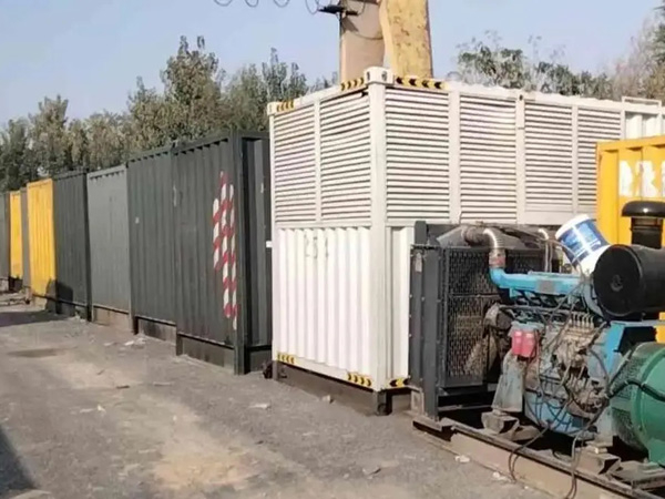 黔南200KW柴油发电机机组每小时油耗是多少？